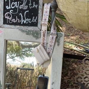 Stylish design Strap for phone with zippered Pouch Cell phone lanyard